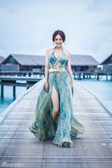 组图：刘云(刘芸)性感魅惑写真 修长美腿迷人抢镜