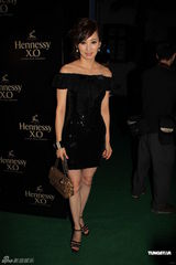 组图：汪诗诗汪圆圆姐妹花亮相 与罗霖吴婉芳相见欢