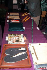 组图：李小龙14件珍品拍卖 亲自设计吊坠首曝光