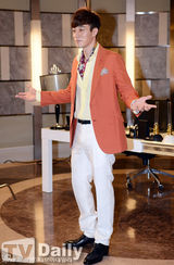 组图：探班《主君的太阳》苏志燮孔孝珍笑开颜