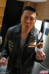 古惑仔再聚首开唱 小春伊面不晒腹肌晒肚腩(图)