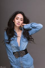 组图：张定涵魅惑写真诠释冷艳神秘女王