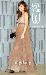 组图：权相佑(权相宇)夫妇少女时代Jessica等出席公益活动