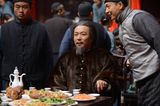 组图：《永不低头》张涵予戏装古典与时尚融合