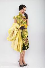 组图：《像火花》造型别致打造民国风尚大片