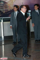 组图：晶刚香港婚宴 英皇老总杨受成出席