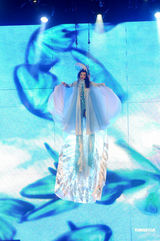 组图： 荃加福禄寿演唱会 汪明荃变身宇宙女皇