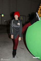 幻灯：郑希怡走出掉裤阴影 再行慈善做足安全措施