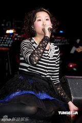 高清组图：王菀之不计前嫌原谅好友 张敬轩因病失约