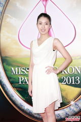 组图：港姐选拔二轮佳丽彩妆亮相变白富美