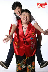 组图：快男杭州十四强诞生 流浪歌手感动全场