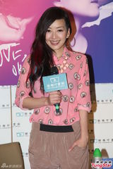 组图：路嘉怡宣传《不爱会死》分享爱情态度