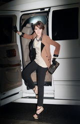 组图：韩星成宥利代言女装 完美气质尽显优雅妩媚