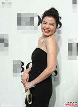 组图：周润发钟楚红同场现身 林志玲秀翘臀