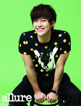 高清组图：韩胜妍吕珍九等10名韩星宣传活动写真