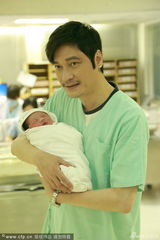 组图：新科妈妈苏岩罕见大肚照曝光