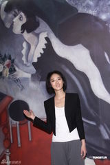 组图：桂纶镁清秀可爱出席活动 不否认与戴立忍分手