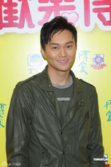 组图：众星为慈善活动献唱 张智霖黄耀明领衔出席