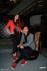 组图：林峰徐子珊出席活动 皆表态不会离开无线