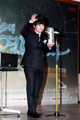 高清组图：众星出席韩剧《一年十二个男人》发布会