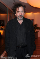 幻灯：《名利场》戛纳办派对 洛佩兹邓文迪争艳