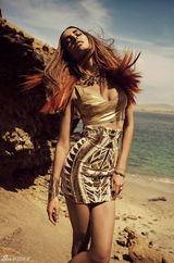 组图：丹麦超模娜嘉-本德透视装美胸隐现