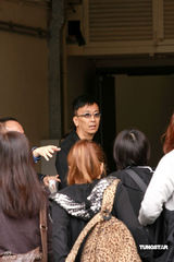 幻灯图：曾志伟张学友等出席赈灾汇演拜神仪式  