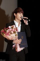 组图：JYJ出席核安保首脑会议宣传大使委托仪式