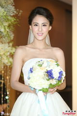 组图：宋纪妍嫁大17岁富商 绯闻情敌徐若瑄到场