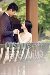 组图：高云翔董璇登时尚杂志 演绎浪漫童话爱情