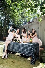 组图：Lotte Girls假日写真曝光 年底将发贺岁单曲