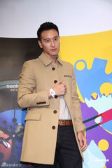 组图：王阳明代言手表断言萧亚轩柯震东只是朋友