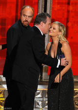 组图：艾瑞克-斯通斯崔特凭《摩登家庭》获最佳男配角奖