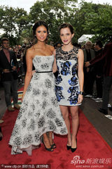 组图：《壁花少年》多伦多首映 妮娜与艾玛争艳