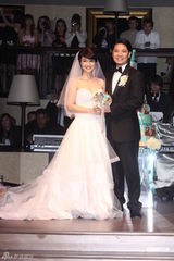 高清图：歌手黄湘怡百万浪漫婚礼 林依晨郑元畅道贺