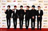 高清组图：韩团2NE1Beast等亮相Melon音乐颁奖礼