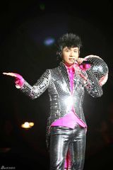 组图：古巨基多伦多开唱 与Angelababy(杨颖)合作3D版MV曝光