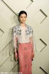 组图：陈坤夏雨卷毛造型呆萌 刘嘉玲显贵气