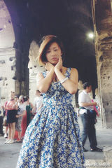 组图：刘欢22岁漂亮女儿狂野自拍照 秀肩部纹身