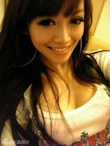 组图：金城武22岁侄女日本出道 基因好气质佳