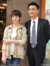 黄宗泽自曝被百人围攻乱摸 否认搭胡杏儿好友