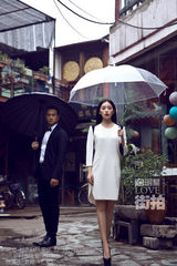 明星爱街拍：黄觉阚清子演绎黑白经典