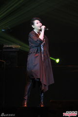 组图：刘若英分享爱情体会 自曝恋爱失败多次