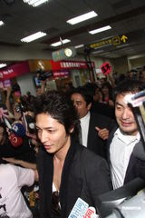 组图：日本男星玉木宏台湾宣传 粉丝热情高涨