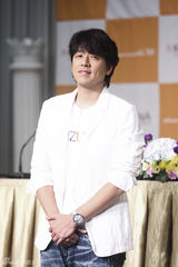 组图：韩星柳时元举办国际粉丝见面纪念40岁生日