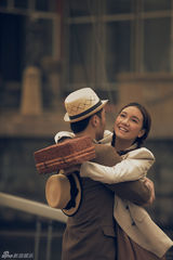 组图：程艳秋复古电影写真 演绎纯真恋情