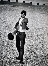 高清组图：花男李民浩黑白写真 化烟熏妆显妖魅