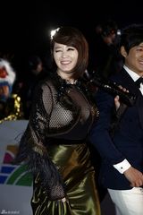 独家高清：金惠秀爆乳战青龙 李秉宪等大牌云集