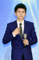 组图：张杰发新辑回顾十年历程 在计划生宝宝