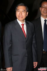 组图：钟景辉热爱演艺不退休 古明华获万元金牌